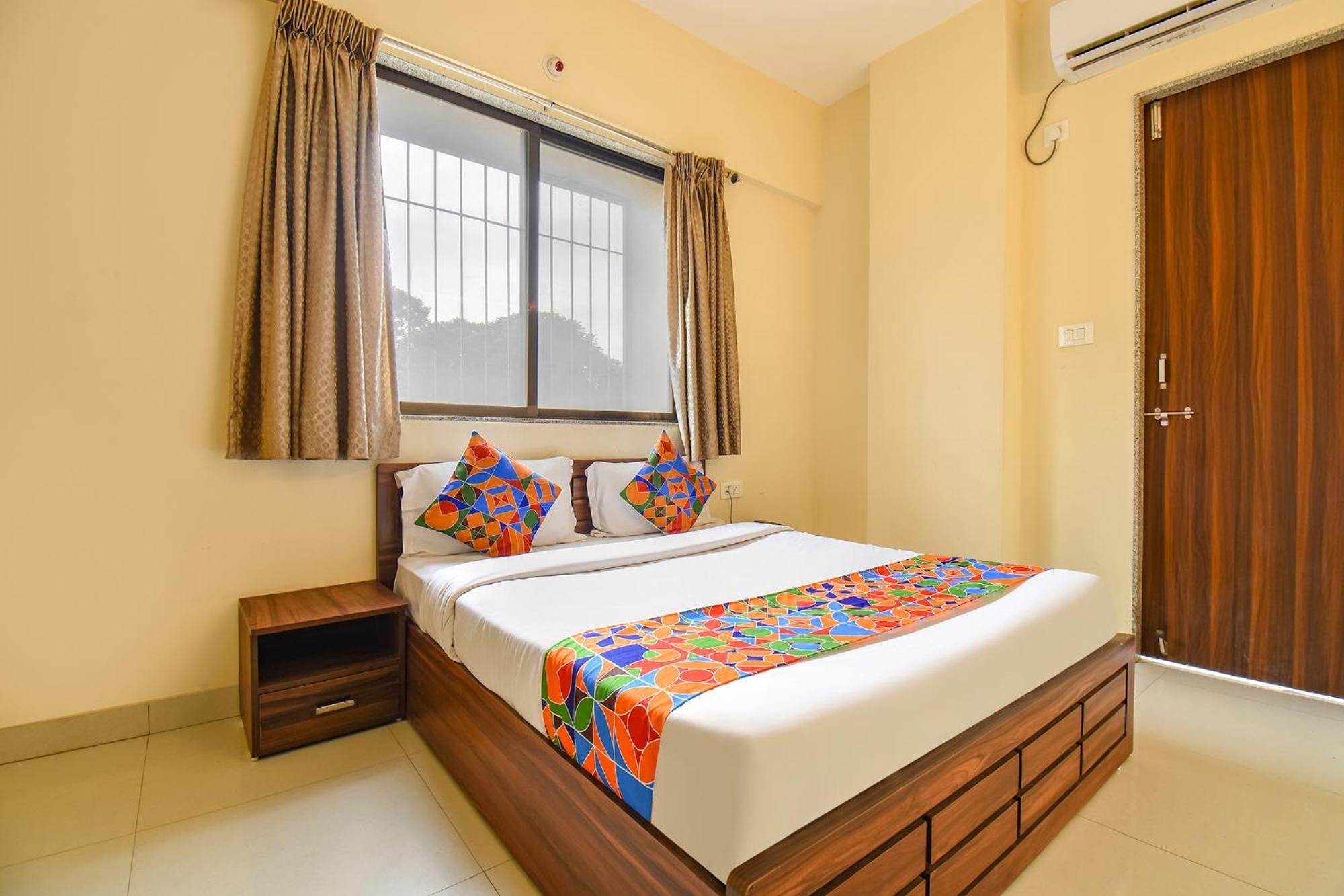 Fabhotel Mountain High - Nr Lifeline Hospital Hotel