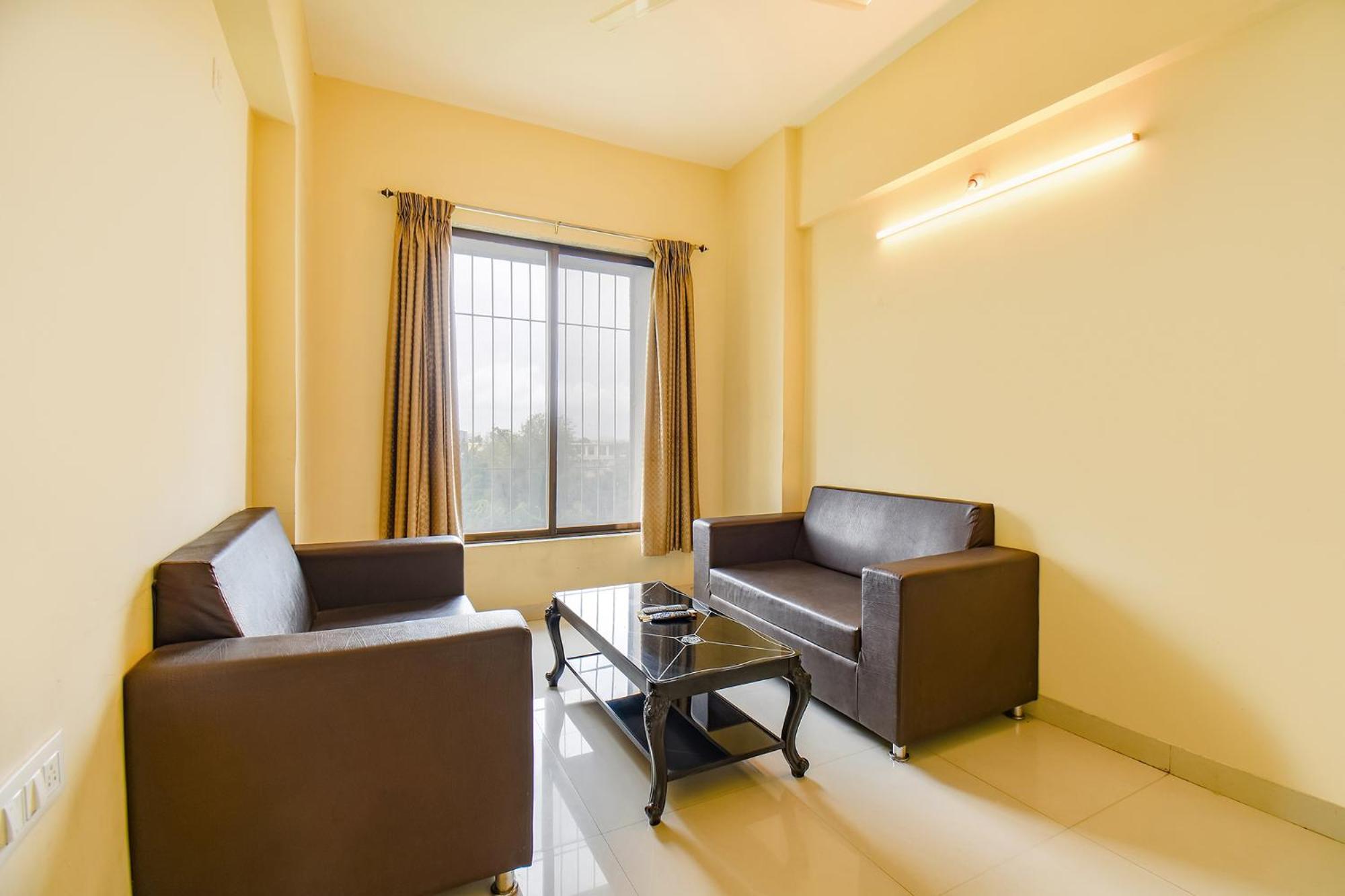 Hotel Fabhotel Mountain High - Nr Lifeline Hospital
