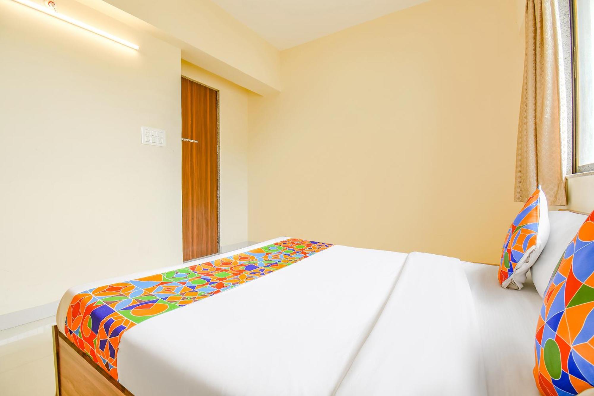 Hotel Fabhotel Mountain High - Nr Lifeline Hospital