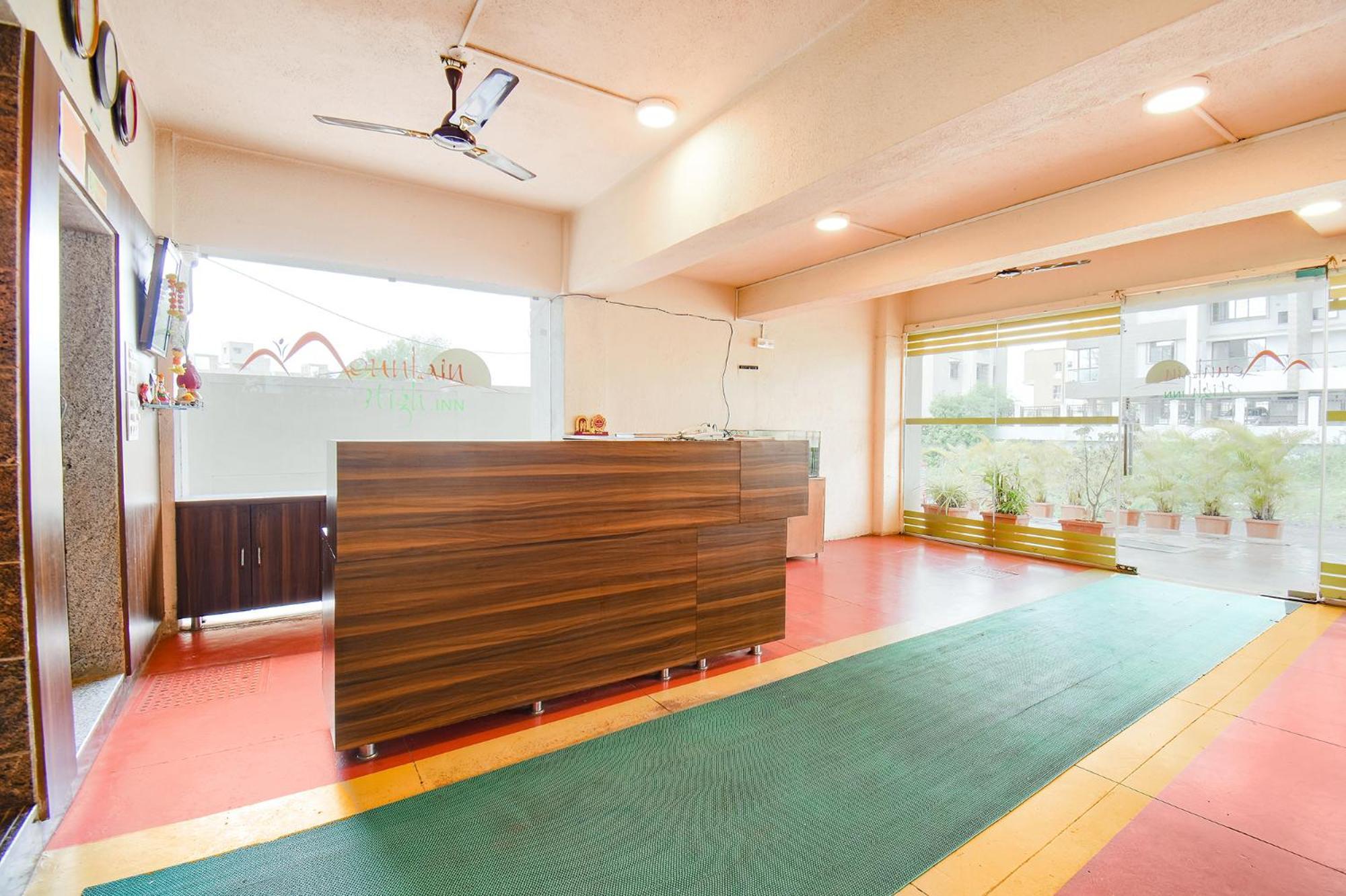 Fabhotel Mountain High - Nr Lifeline Hospital 3*